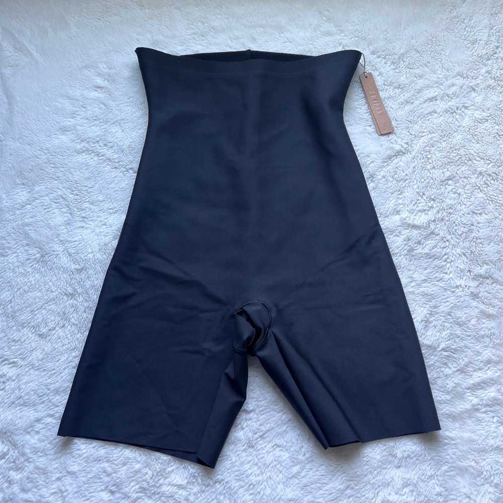 SKIMS Womens CS High-Waisted Short Onyx Black Shapewear BO-SHO-9552W Size XL NEW